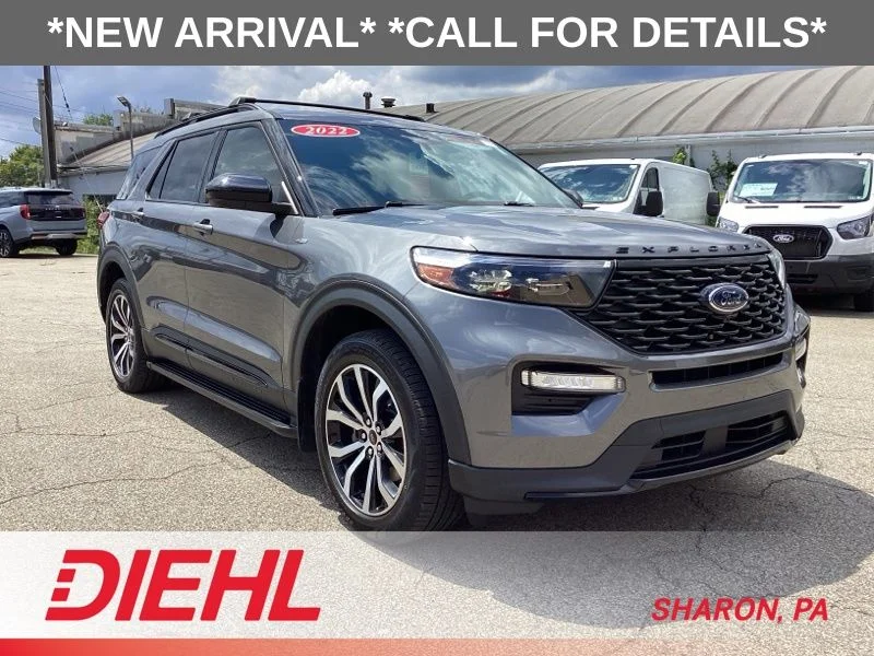 Used 2022 Gray Ford ST-Line image 1
