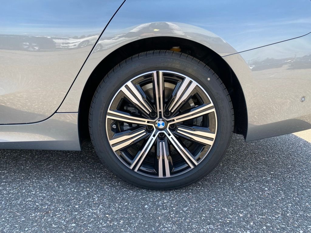 2026 BMW 3 Series 330i - Photo 5