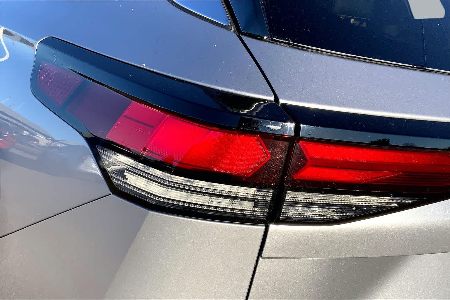 New 2026 Pyrite Silver Metallic Volkswagen SE image 14