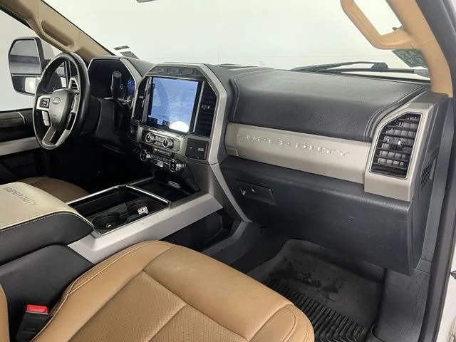 Used 2022 White Ford Lariat image 38