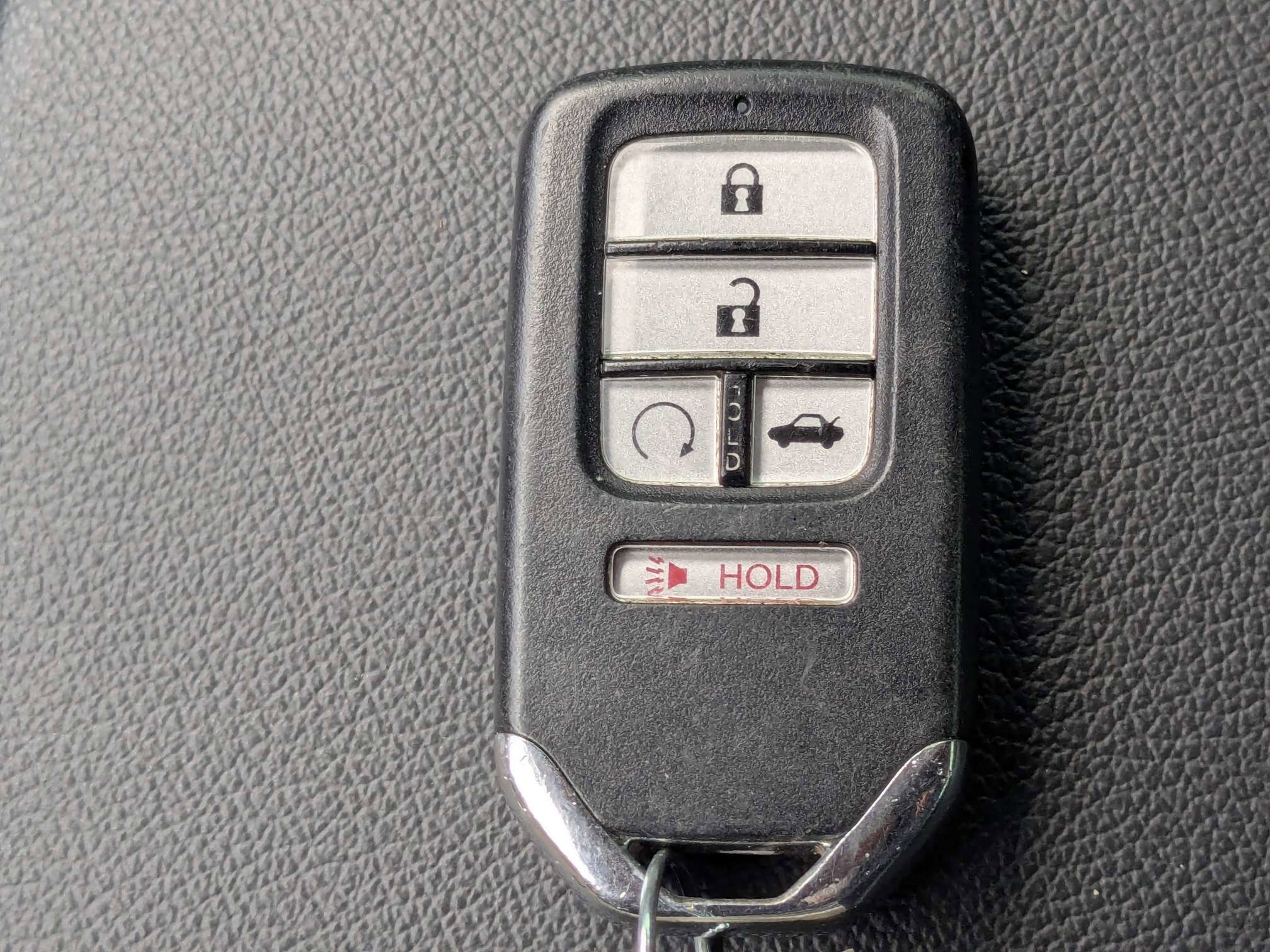 Used 2022 Lunar Silver Metallic Honda Sport image 35