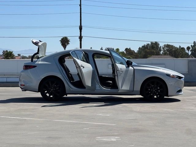 Certified Used 2025 Ceramic White Mazda 2.5 S Select Sport image 29