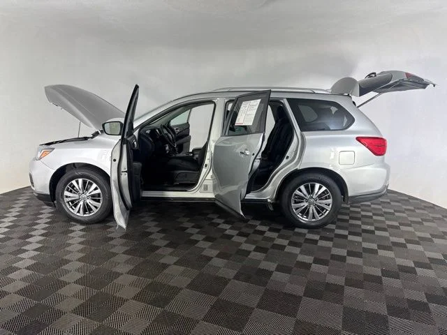Used 2019 Silver Nissan SV image 9