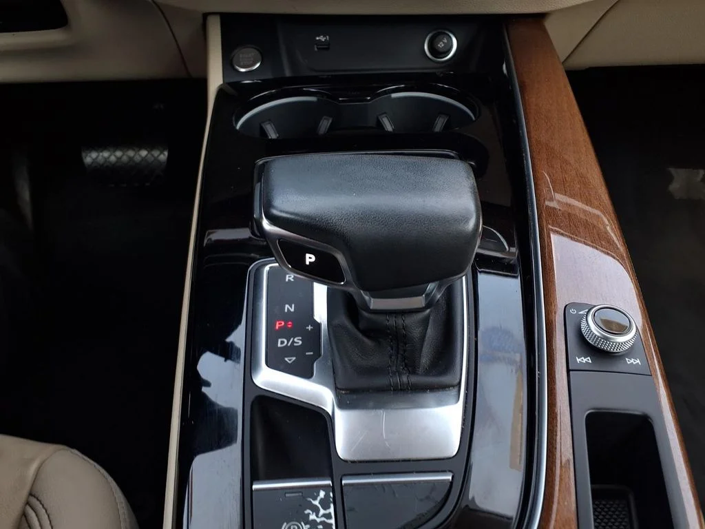 Used 2023 Manhattan Gray Metallic Audi Premium image 18