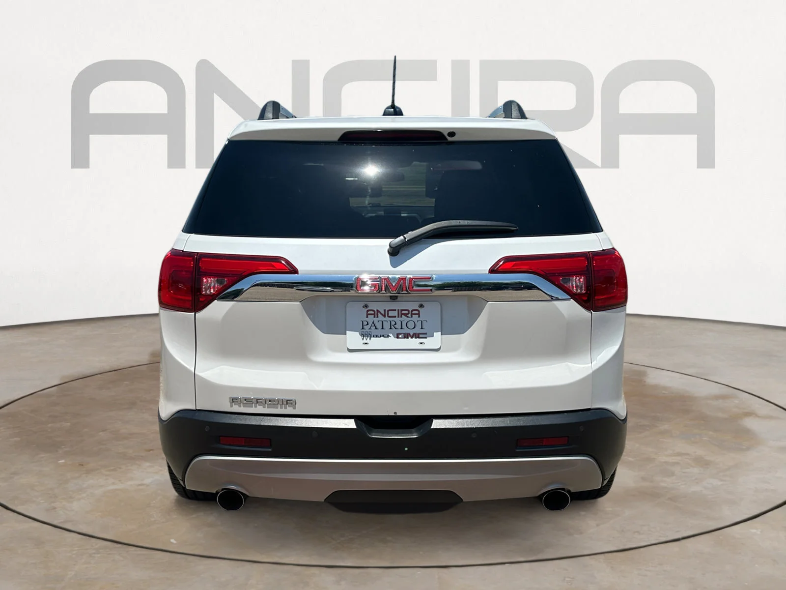 Used 2017 White Frost Tricoat GMC SLT image 9