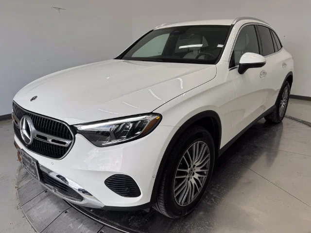 Certified Used 2026 Polar White Mercedes-Benz GLC 300 image 31