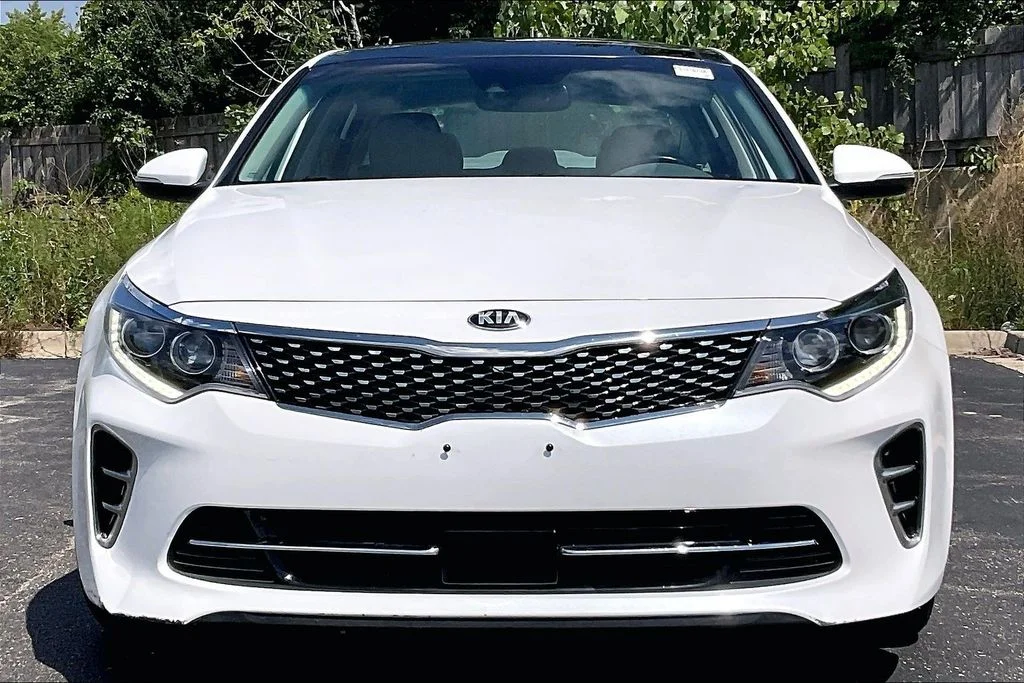 Used 2017 Kia Optima EX with VIN 5XXGU4L31HG147325 for sale in Palatine, IL