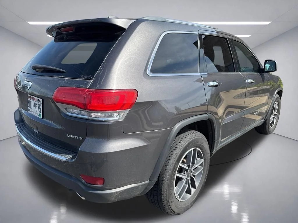 Used 2019 Granite Crystal Metallic Clearcoat Jeep Limited image 14