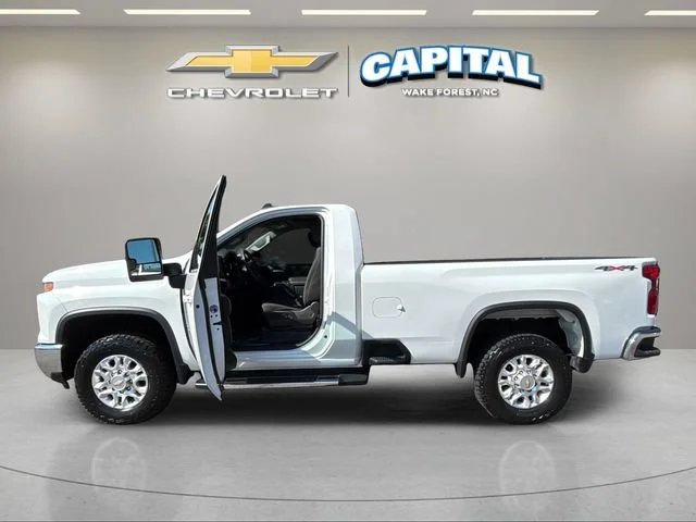 Used 2024 Summit White Chevrolet LT image 3