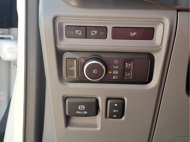 Used 2023  Ford XL image 16