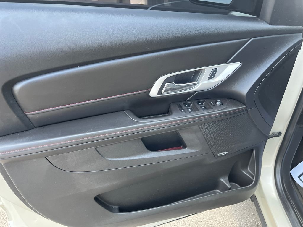 Used 2015 Gold GMC SLT-1 image 11
