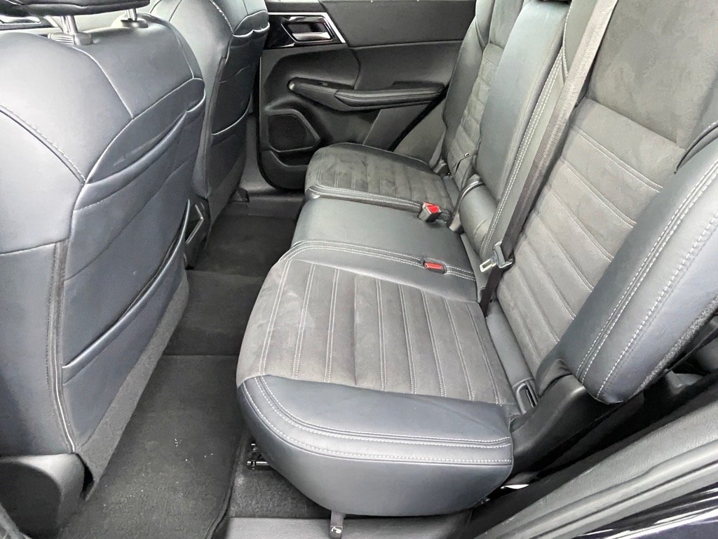 2024 Mitsubishi Outlander SE - Photo 11