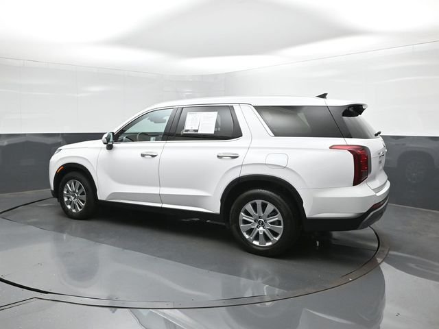 Used 2025 White Hyundai SEL image 5