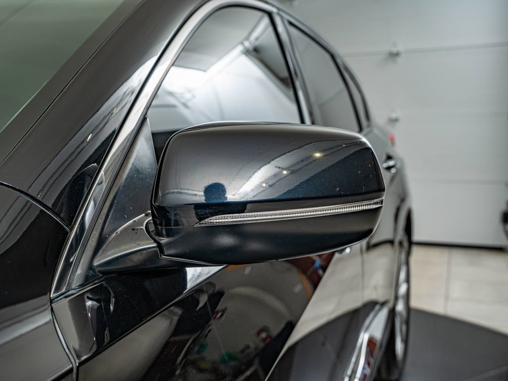 Used 2021 Black Acura  image 9