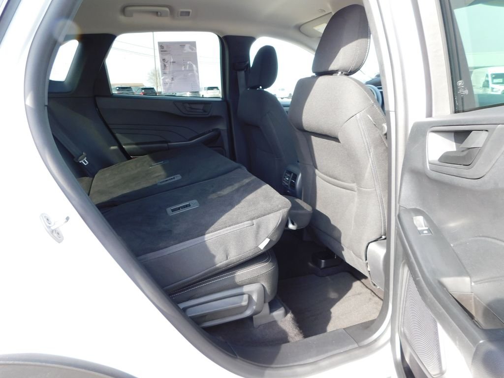 Used 2025 Oxford White Ford Active image 23