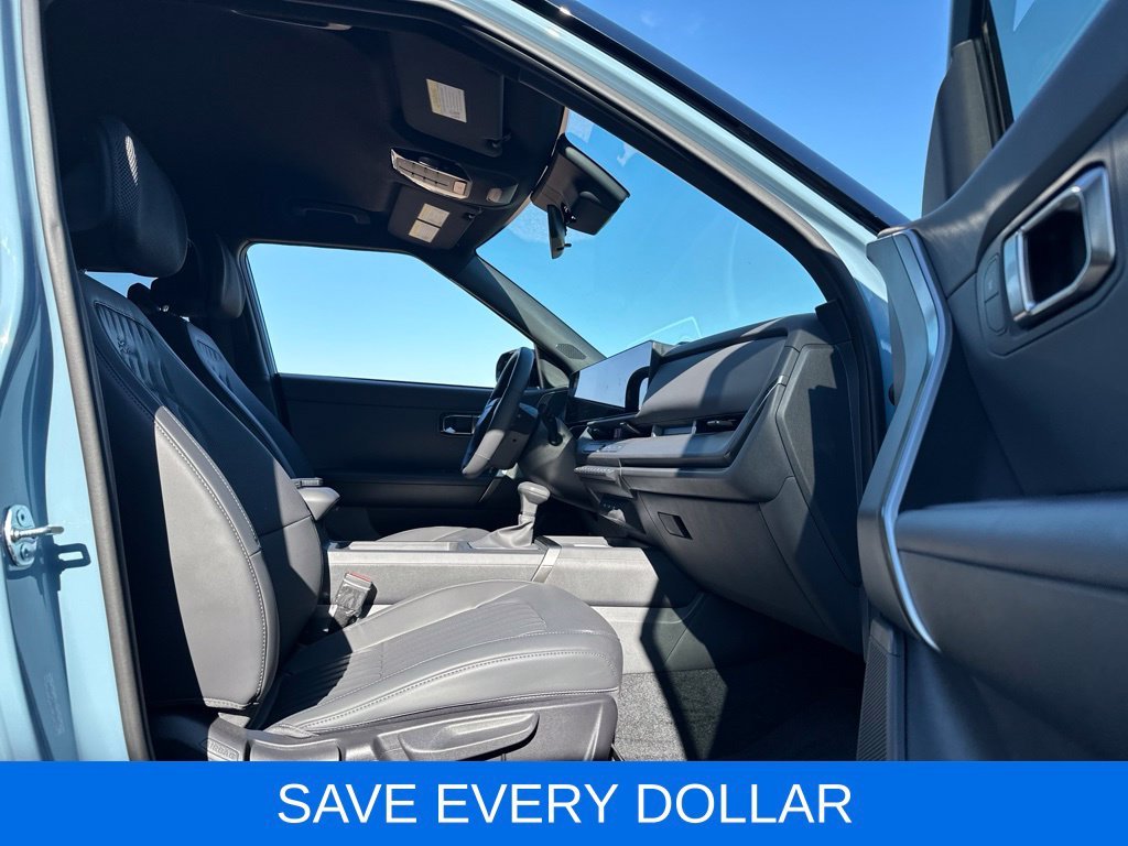 Used 2027 Blue Kia X-Line S image 16