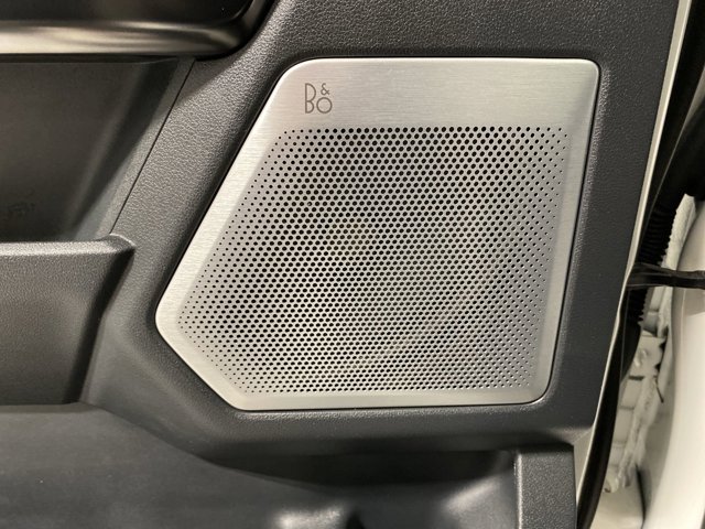 Used 2023 White Ford Platinum image 24