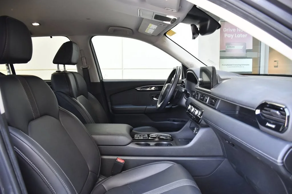 Used 2024 Modern Steel Metallic Honda EX-L 7 Passenger image 26