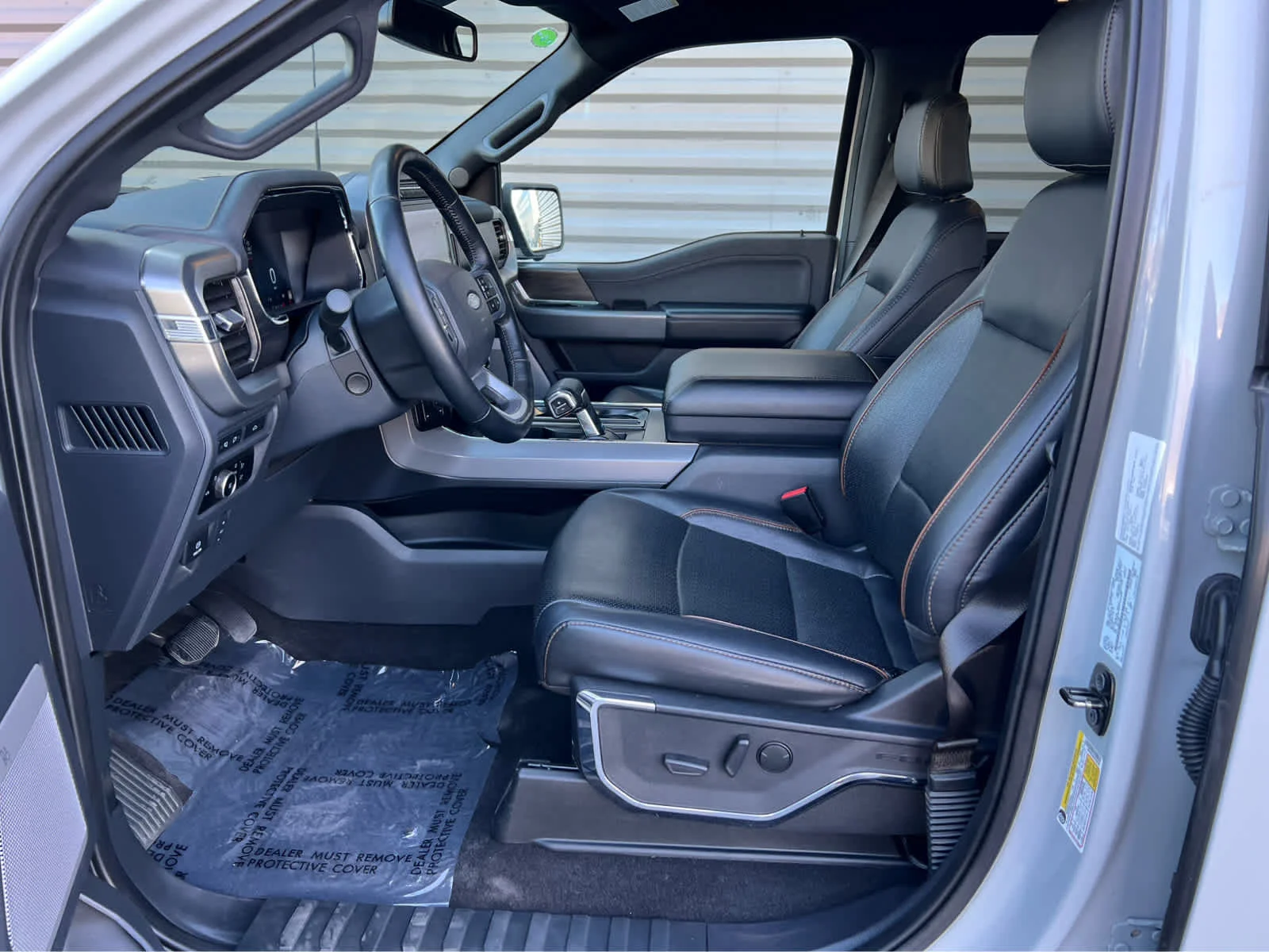 Used 2024 Avalanche Ford LARIAT image 28
