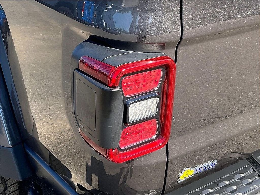 Used 2021 Gray Jeep Rubicon image 32