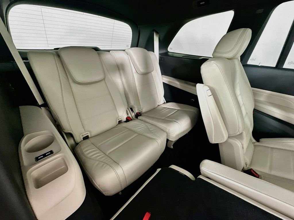 New 2026 Polar White Mercedes-Benz GLS 580 image 35