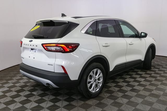 Used 2023 White Ford Active image 13