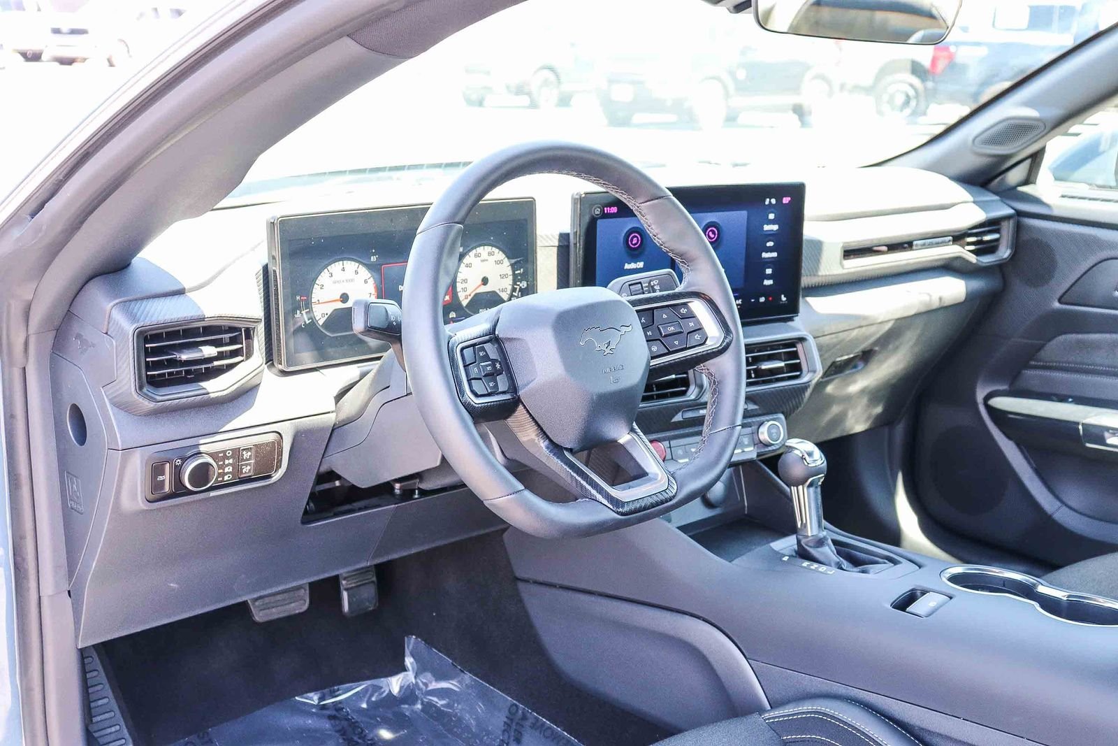2026 Ford Mustang EcoBoost - Photo 12
