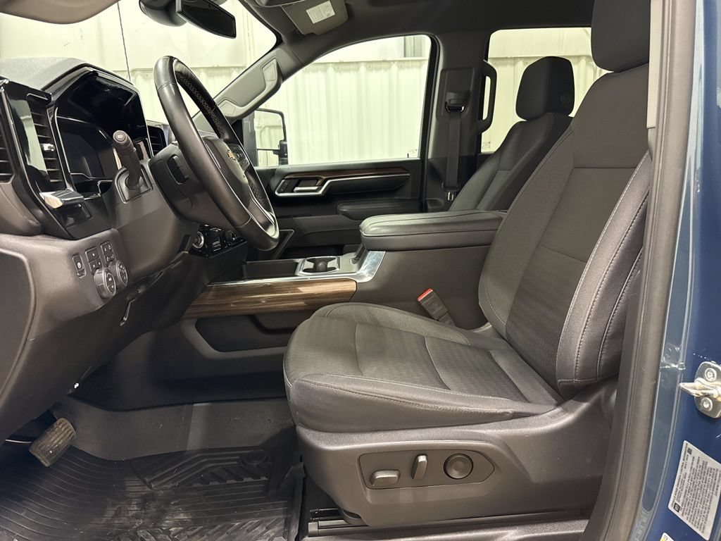 2025 Chevrolet Silverado 2500HD LT - Photo 25