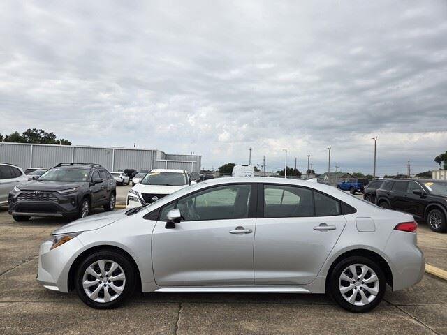 Used 2025 Classic Silver Metallic Toyota LE image 9