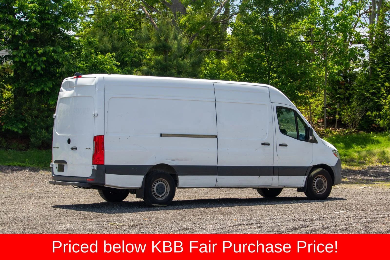 Used 2021 White Mercedes-Benz Cargo 170 WB image 8