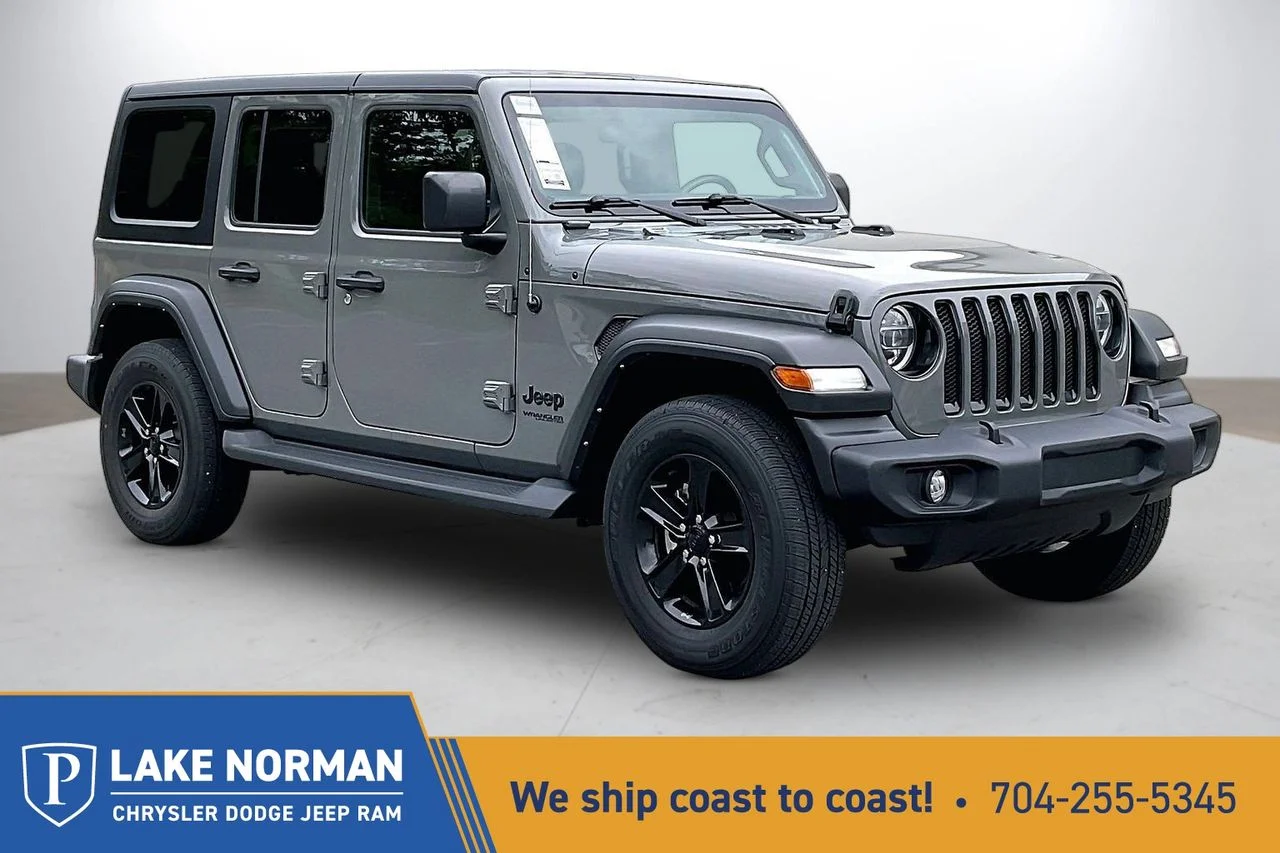 Used 2022 Gray Jeep Sport Altitude image 1