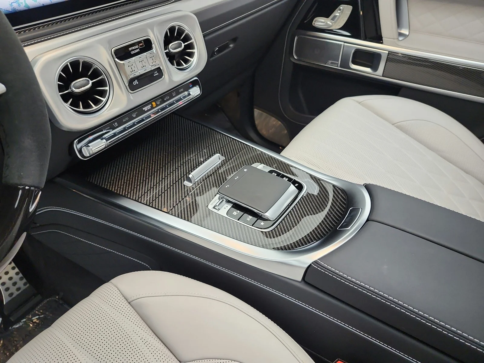 Certified Used 2025 MANUFAKTUR China Blue Non-Metallic Mercedes-Benz AMG® G 63 SUV image 19