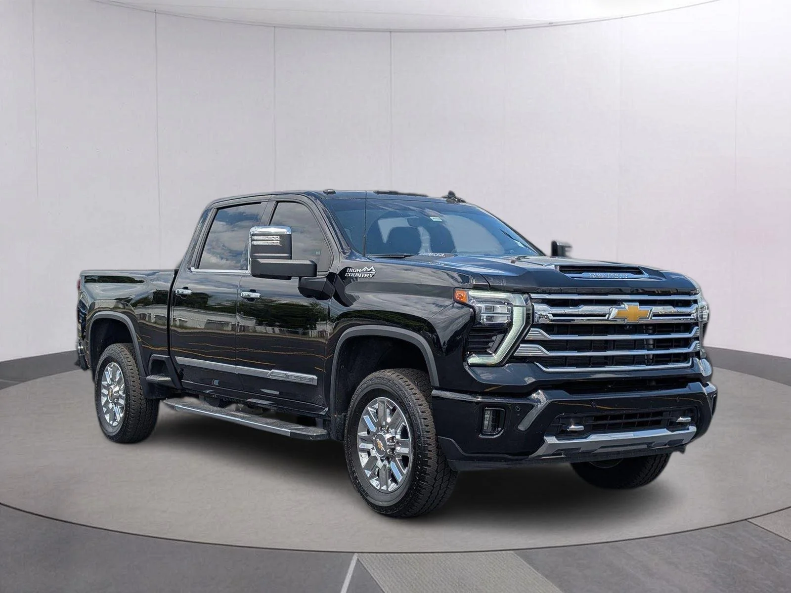 Used 2024 Black Chevrolet High Country image 7