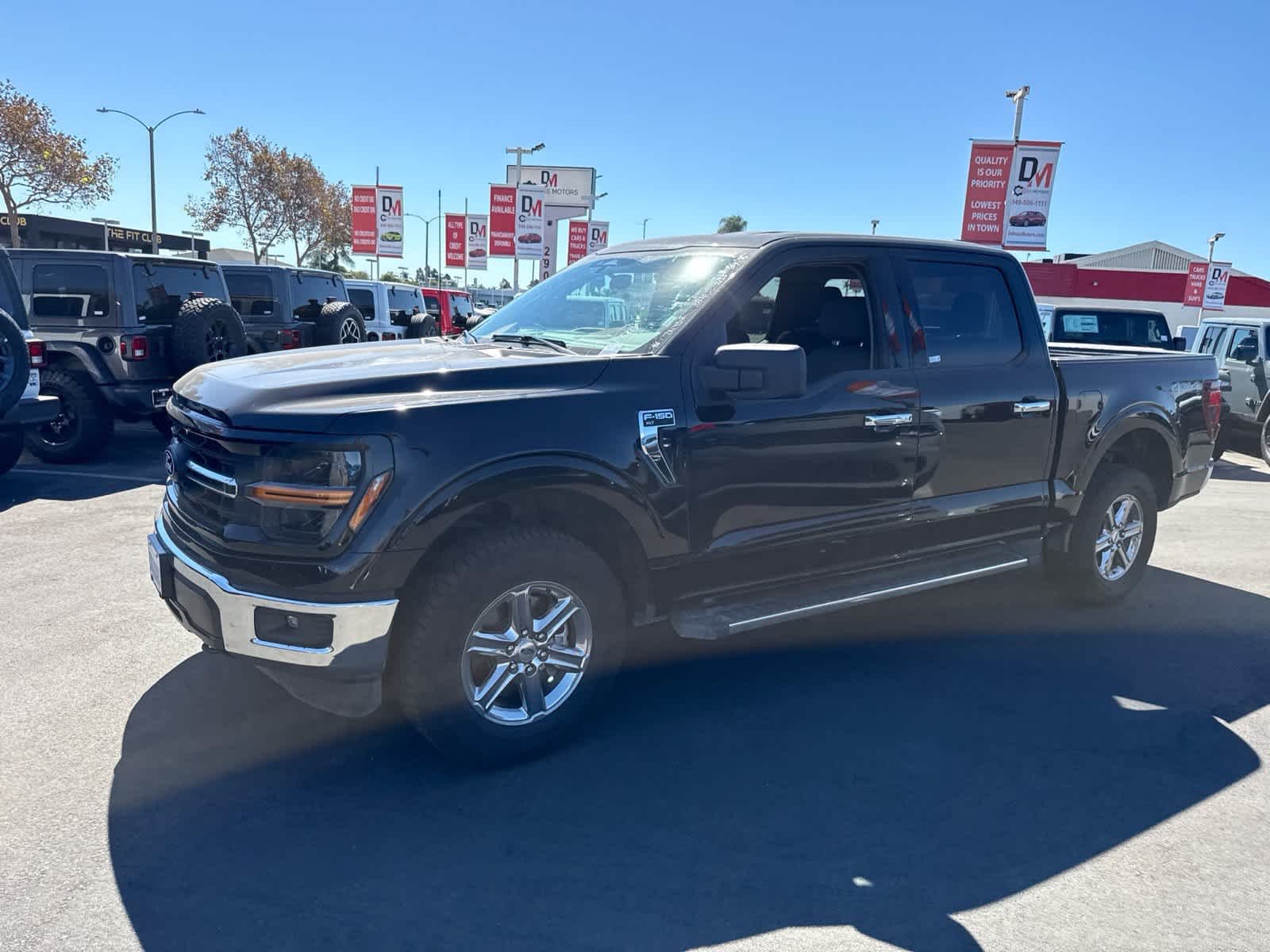 Used 2025 Agate Black Metallic Ford XLT image 17