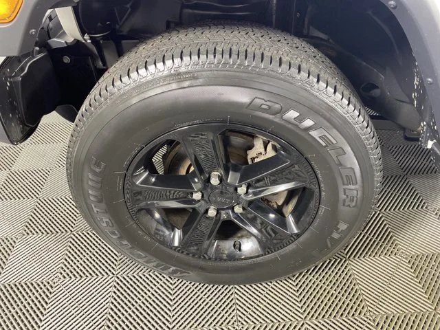 Used 2020 White Jeep Unlimited Sahara Altitude image 13
