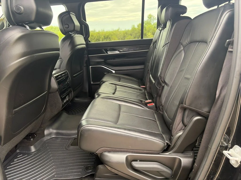 Used 2022 Black Jeep Series II image 29