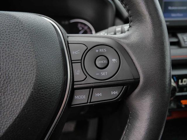 Certified Used 2022 RUBY FLARE PEARL Toyota  image 29