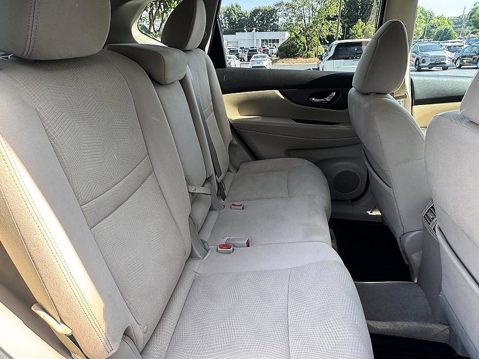 Used 2014 Gun Metallic Nissan SV image 19