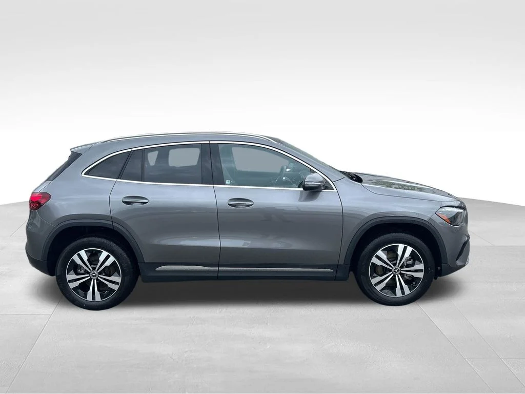 Used 2026 Gray Mercedes-Benz GLA 250 image 6