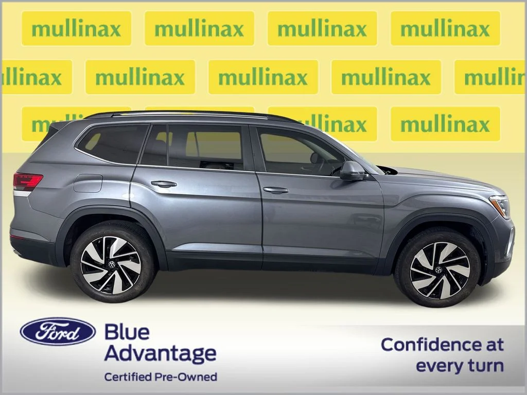 Certified Used 2024  Volkswagen 2.0T SE w/Technology image 2