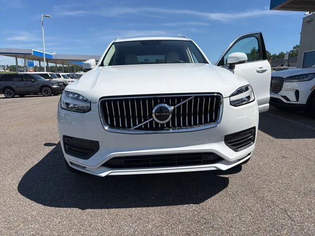 Used 2021 White Volvo T5 Momentum image 16