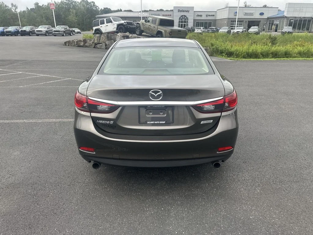 Used 2017 Silver Mazda Sport image 7