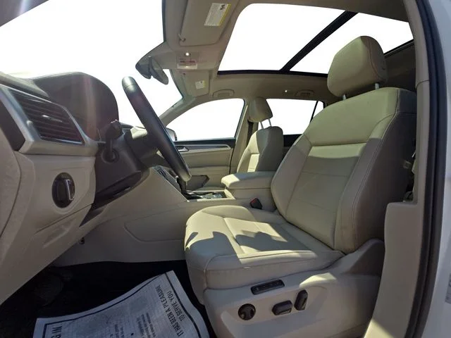 Used 2021 White Volkswagen SEL image 9