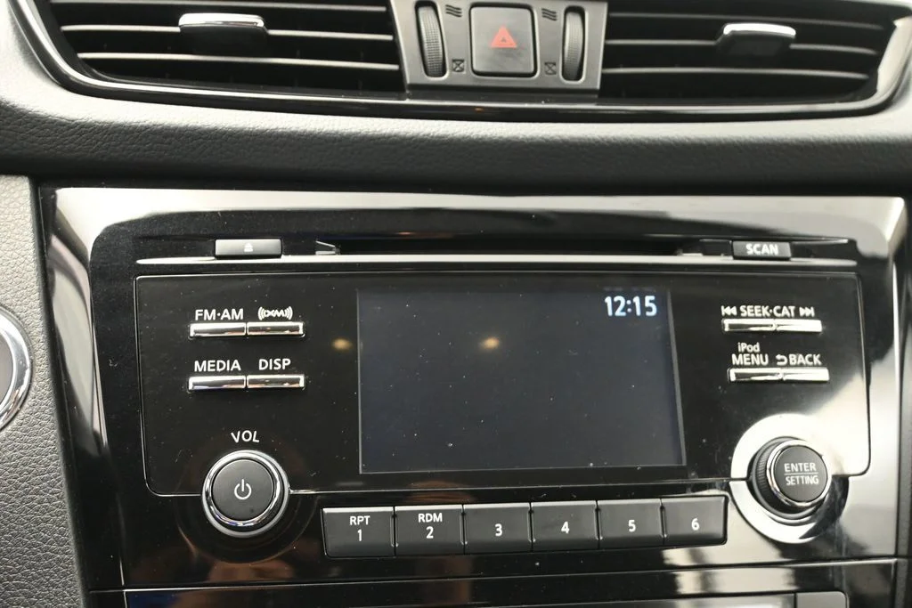 Used 2017 Gray Nissan SV image 17