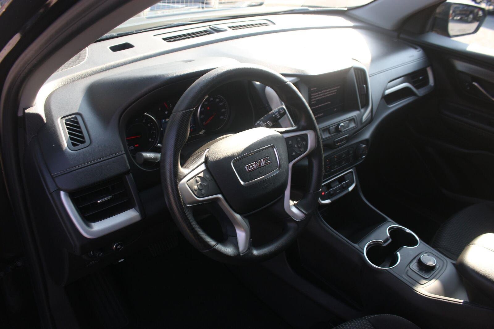 Used 2024 Ebony Twilight Metallic GMC SLE image 17