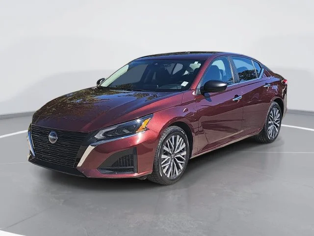 Used 2025 Red Nissan 2.5 SV image 7