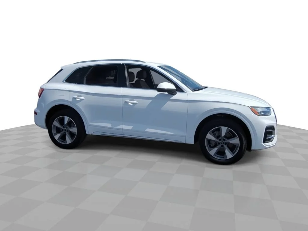 Used 2024 White Audi Premium Plus 40 TFSI quattro S tronic image 9