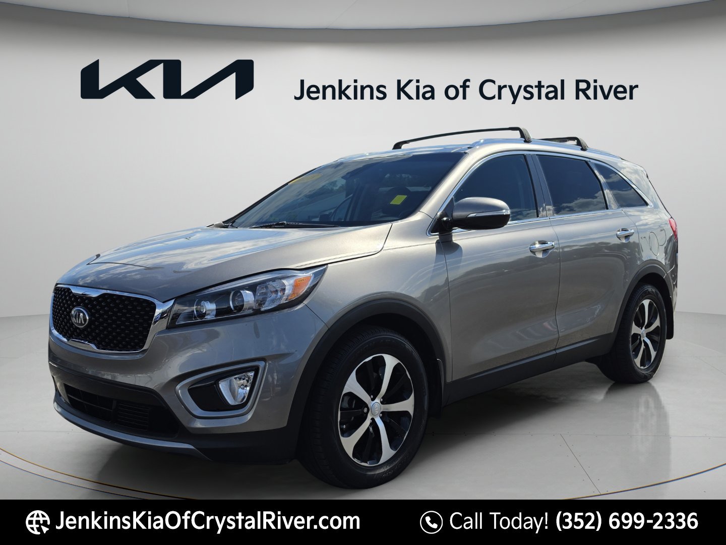 Used 2018 Titanium Silver Kia EX V6 image 10