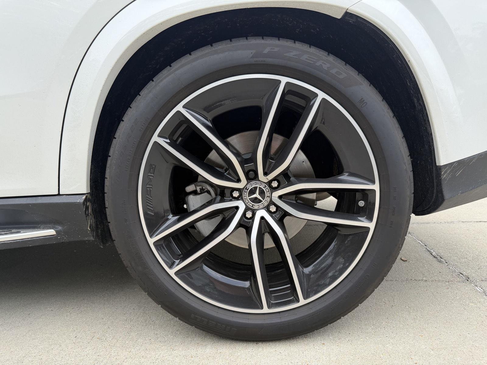 Certified Used 2025 MANUFAKTUR Moonlight White Metallic Mercedes-Benz GLE 450 image 4