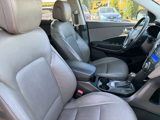 Used 2015  Hyundai Limited image 25